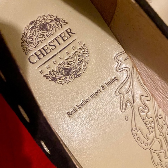 CHESTER Made in England
Retro Style Suede shoes Never worn - Picture 3 of 7